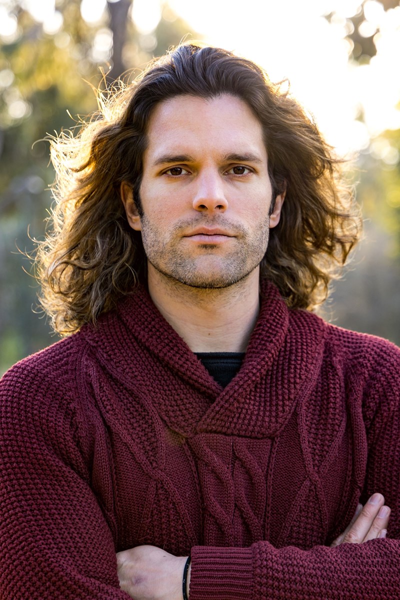 Νικόλας Μπράβος