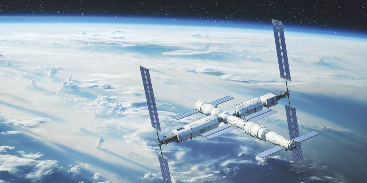 Η απίστευτη αδημοσίευτη φωτογραφία από τον πρώτο διαστημικό περίπατο - εικόνα 2