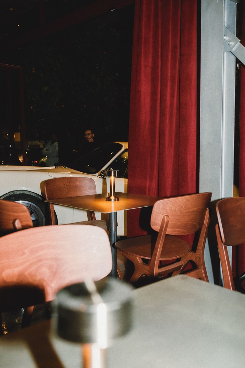 Το μπαρ εστιατόριο Βουλκανιζατερ στο Κουκάκι 3