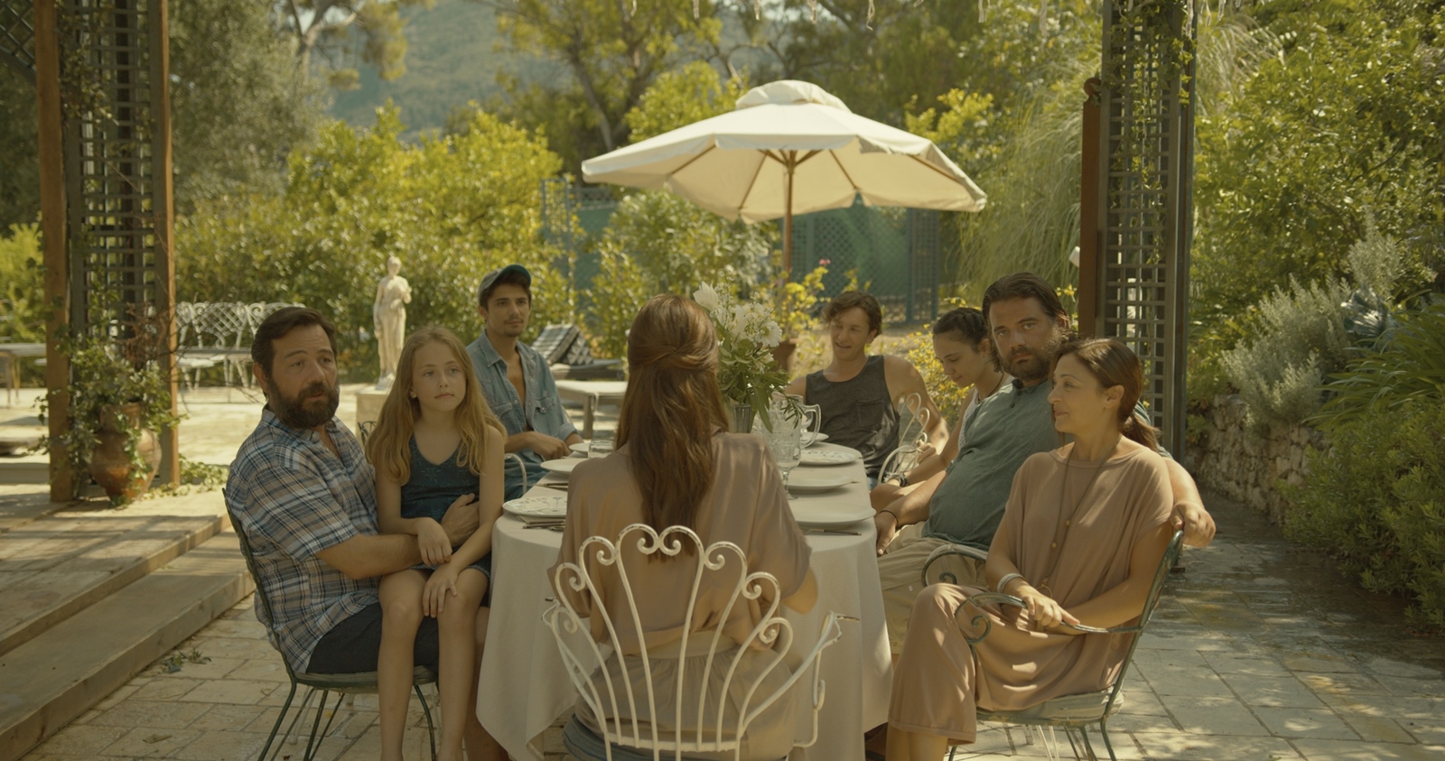 'Στο Παρά Πέντε': Επιστροφή της επιτυχημένης σειράς του Mega, με αφορμή τα 20 χρόνια - εικόνα 1