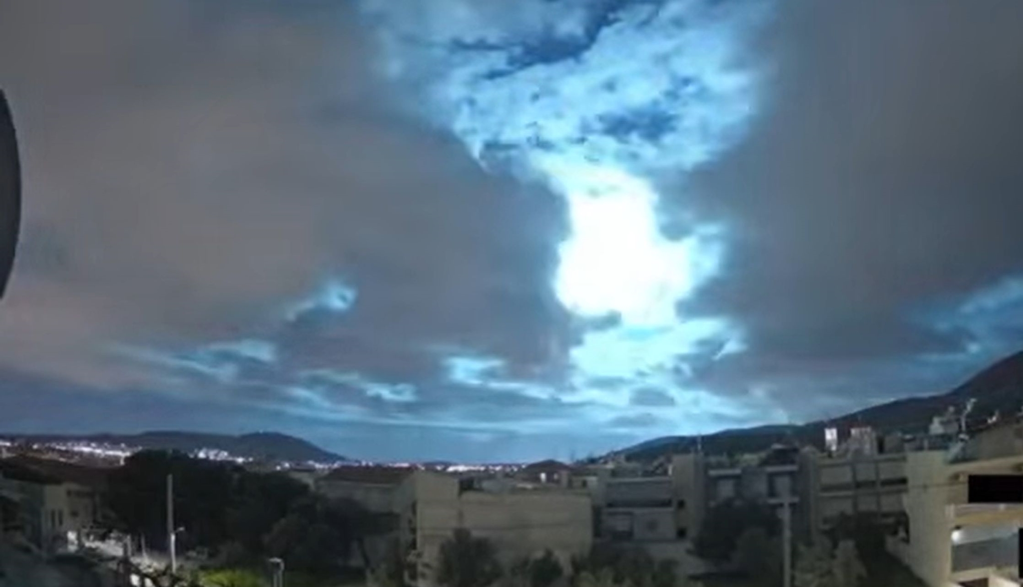 Μυστικό αμερικανικό διαστημικό σκάφος τράβηξε μια απίστευτη φωτογραφία της Γης - εικόνα 3