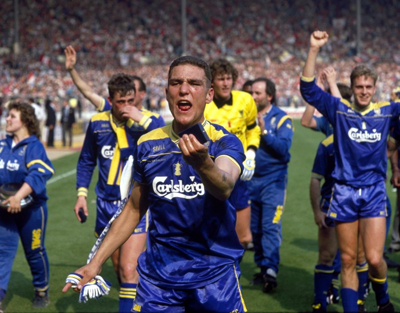 ΒΙΝΙ ΤΖΟΟΥΝΣ 4