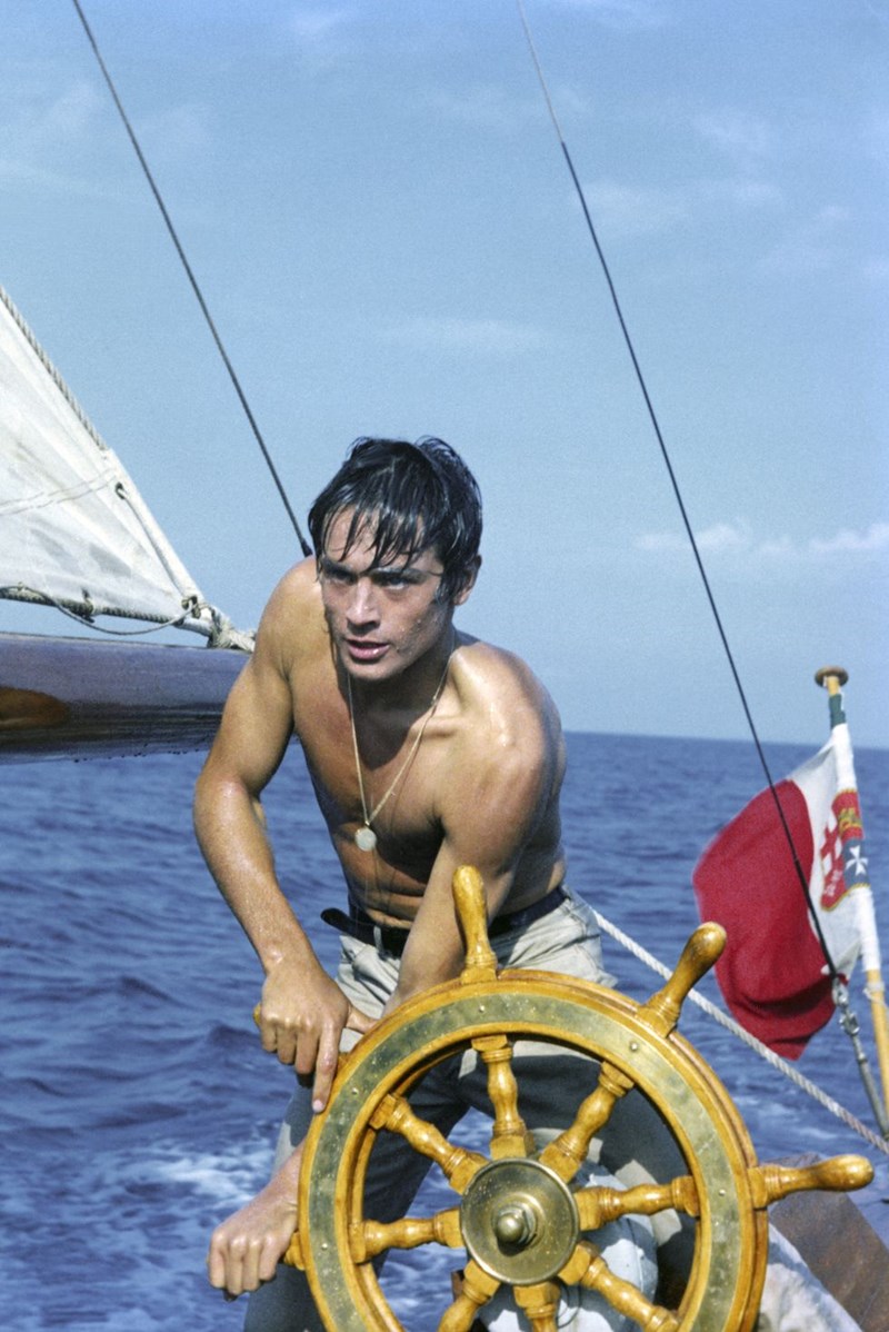 ΑΛΕΝ ΝΤΕΛΟΝ ΣΤΥΛ