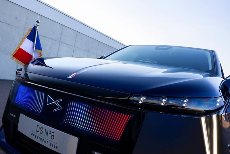 DS No8 Εμανουέλ Μακρόν προεδρικό αυτοκίνητο