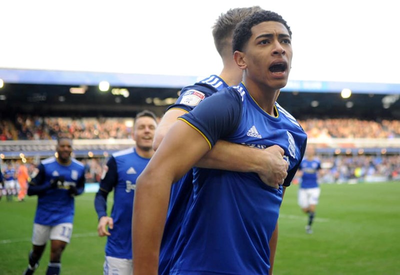 ΤΖΟΥΝΤ ΜΠΕΛΙΝΓΧΑΜ 4