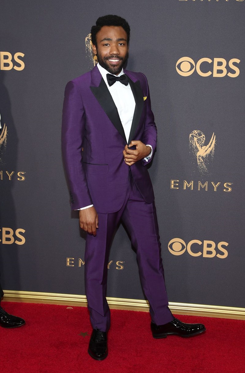 ΚΟΚΚΙΝΟ ΧΑΛΙ ΣΤΥΛ EMMY ΒΡΑΒΕΙΑ