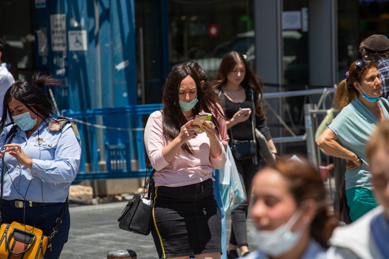 PEOPLE WITH FACE MASKS