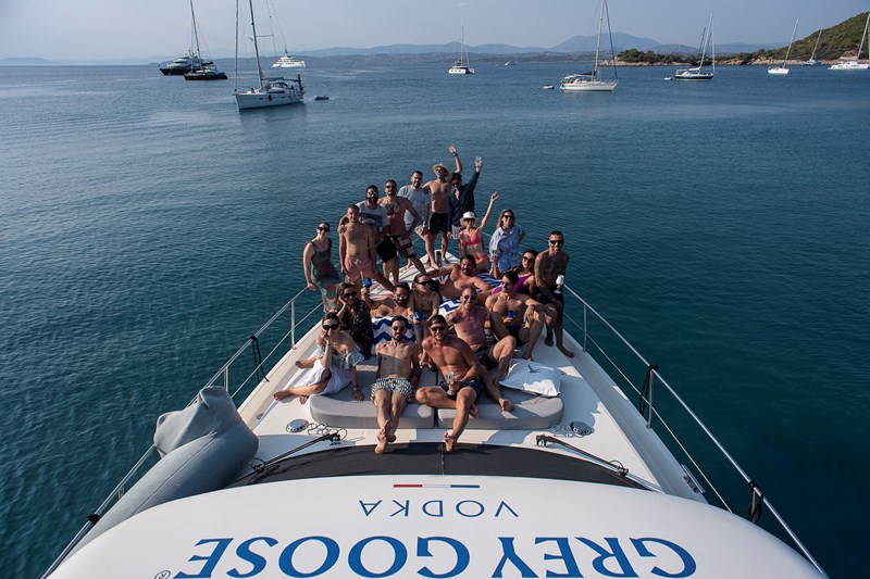 GREY GOOSE ΣΚΑΦΟΣ 2