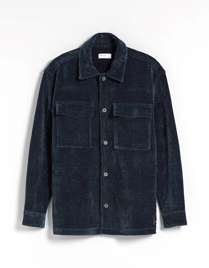 MEN'S FASHION ITEM IN BLUE