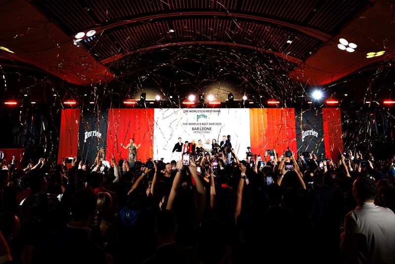 Η ανακοίνωση του νικητή Bar Leone στα The World's 50 Best Bars