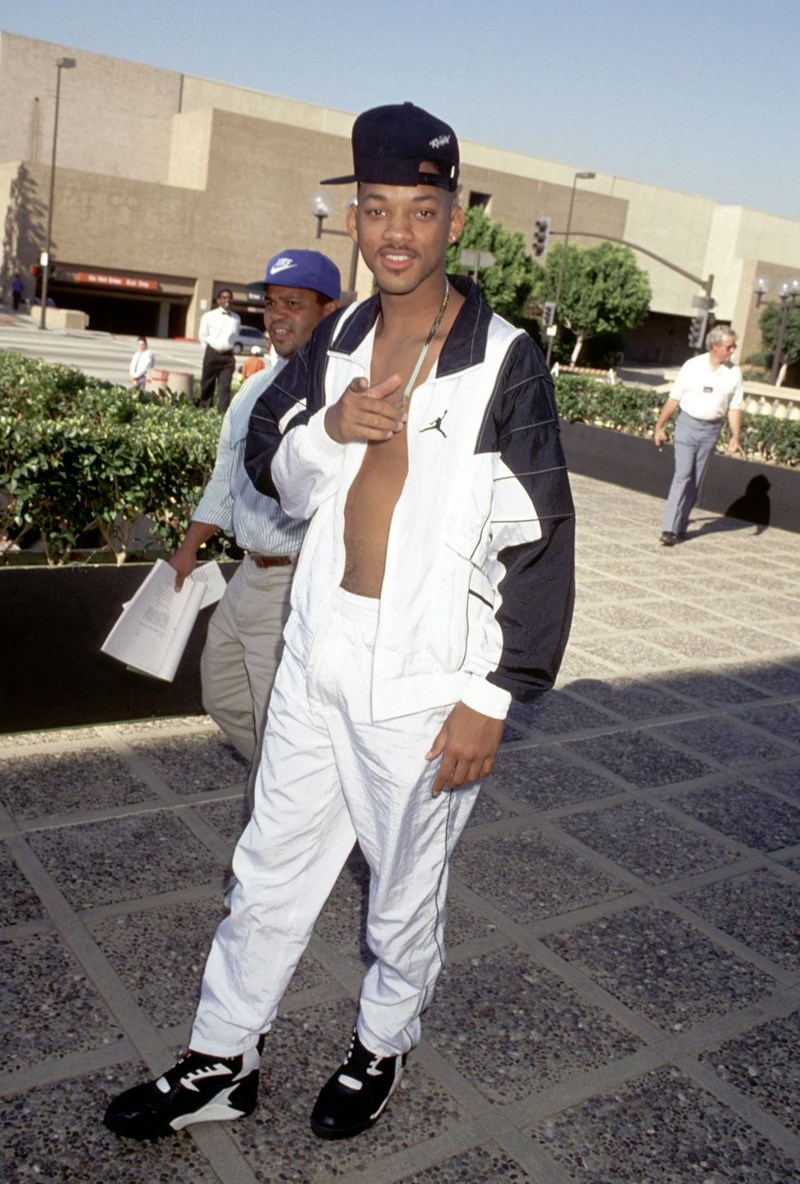 ΚΟΚΚΙΝΟ ΧΑΛΙ ΣΤΥΛ EMMY ΒΡΑΒΕΙΑ