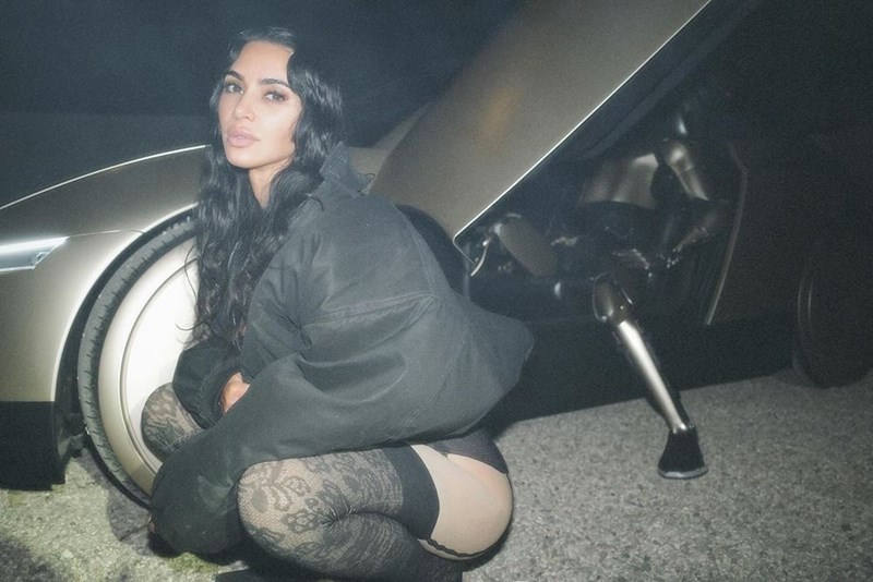 Kim Kardashian tesla cybercab Optimus