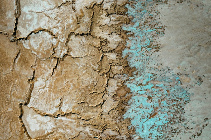 PHOTO OF CRACKED SOIL