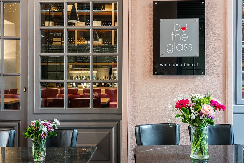 BY THE GLASS ΣΥΝΤΑΓΜΑ ΝΕΕΣ ΥΠΗΡΕΣΙΕΣ 1