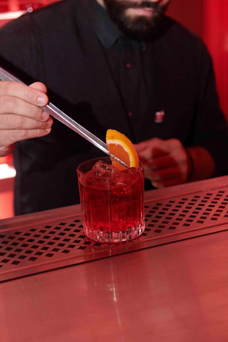 The Campari Hotel: To Campari γιόρτασε την έναρξη του Negroni Week με ένα μοναδικό event στο Μπάγκειον