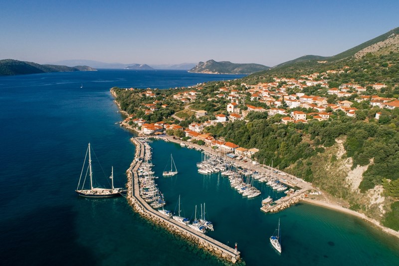 Το λιμάνι του Καλάμου από ψηλά