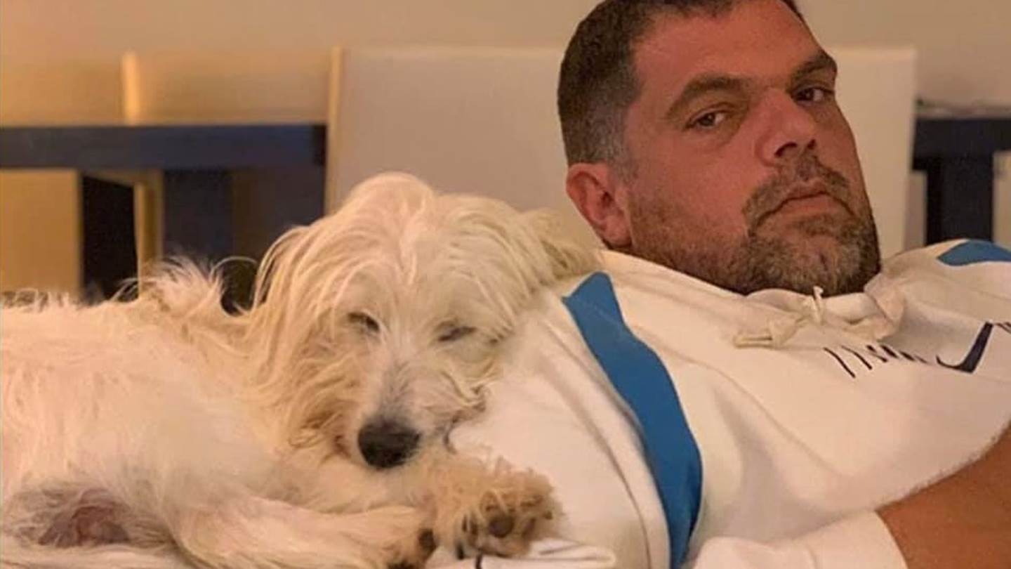 O Δημήτρης Παπανικολάου βοήθησε 13χρονη με σύνδρομο Άσπεργκερ να πάει σχολείο