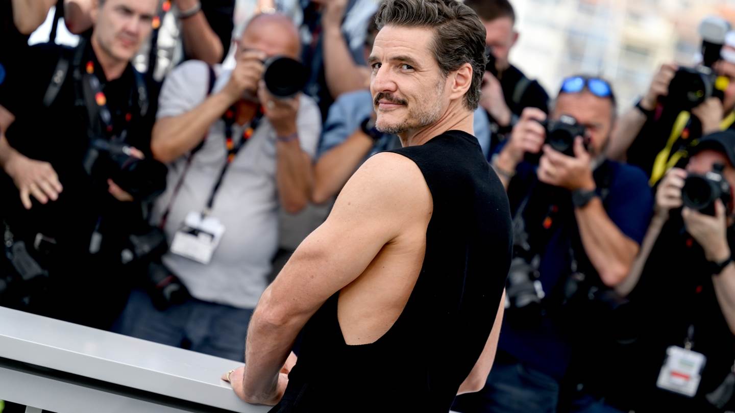 Το απλό πρόγραμμα γυμναστικής που άλλαξε το σώμα και το μυαλό του Pedro Pascal