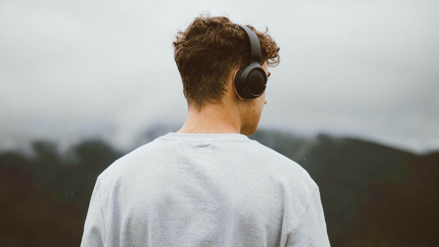 Πώς η μουσική μειώνει τις πιθανότητες να πάθουμε άνοια