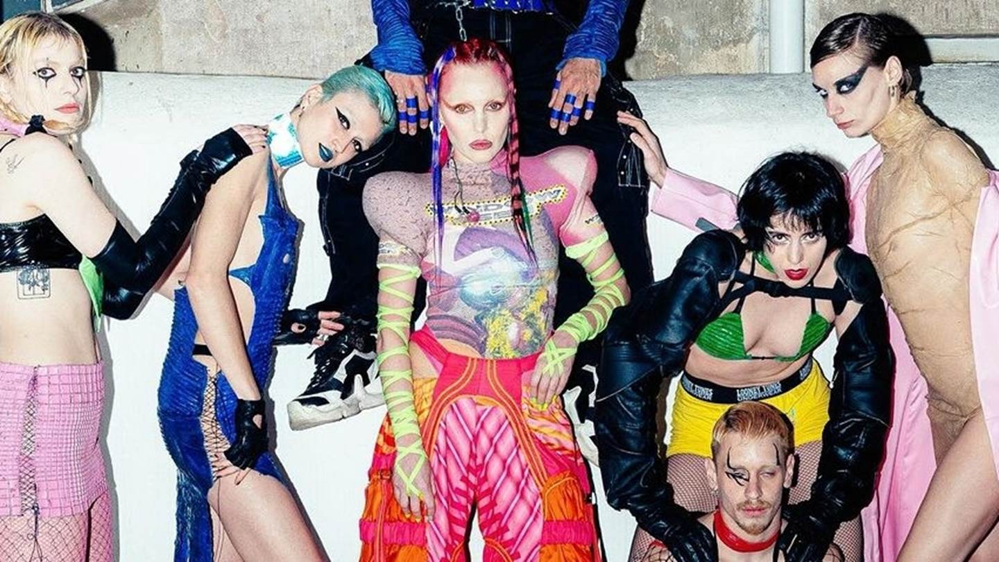 Αυτό που κάνει η Τάμτα στο Smut δε θα το δεις πουθενά αλλού