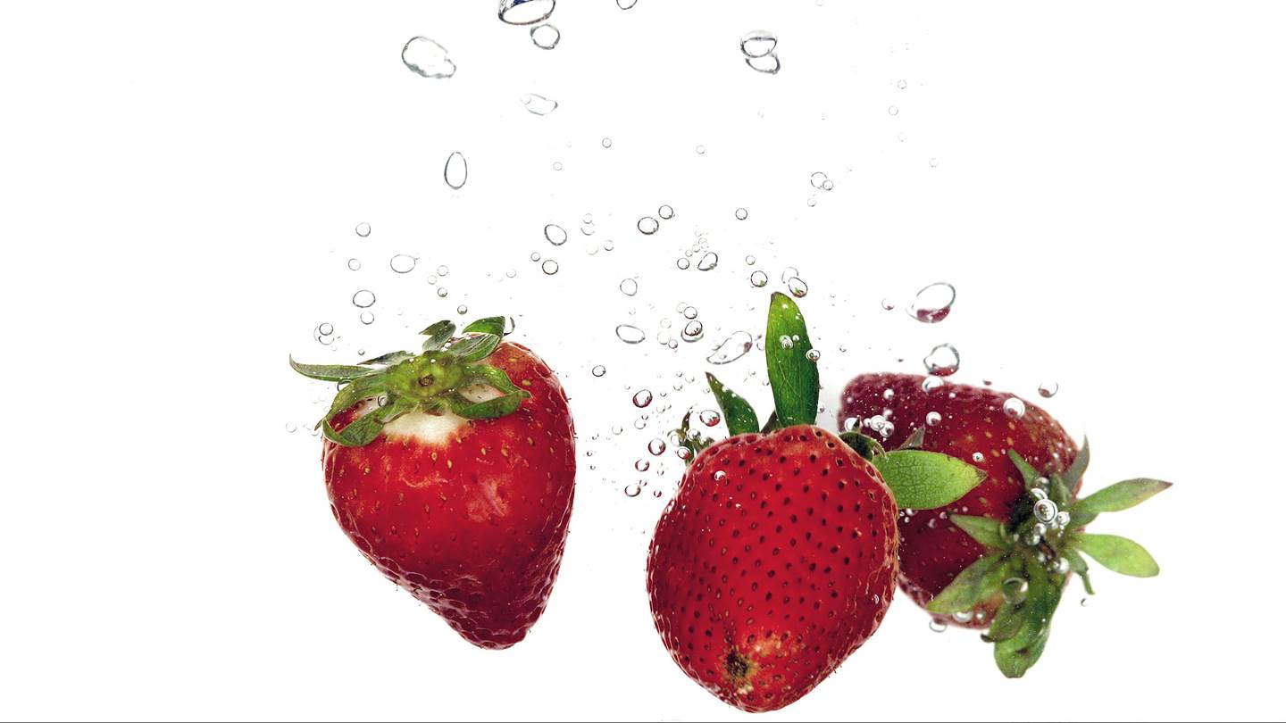 Πρέπει τελικά να πλένονται τα φρούτα πριν καταναλωθούν;