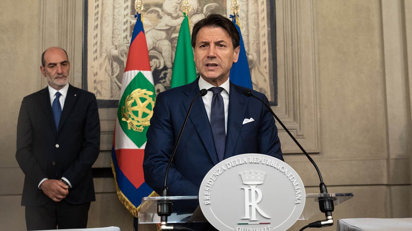 Η Ιταλία υποφέρει για ακόμα μία φορά από πολιτικές ίντριγκες