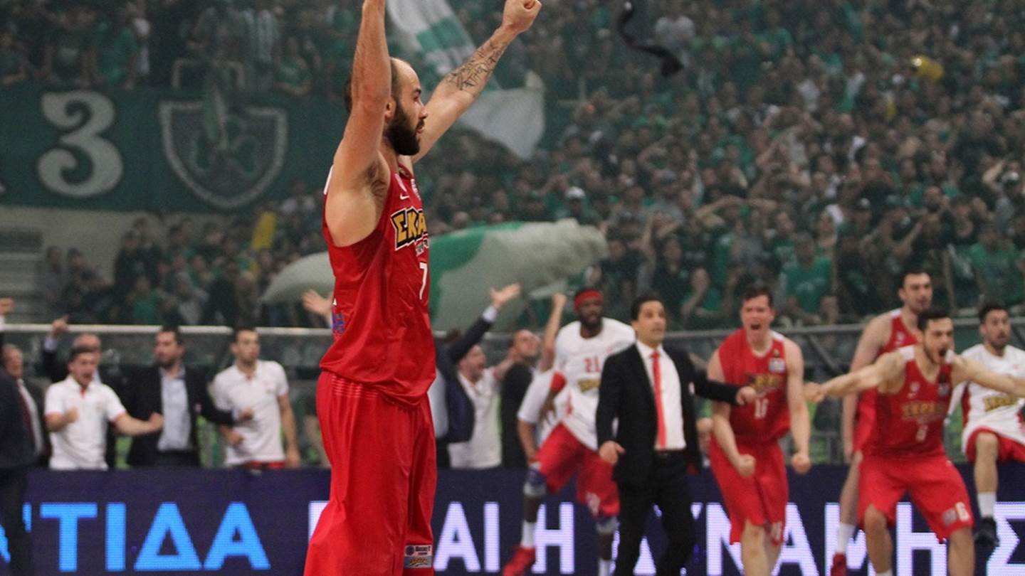 Οι μπασκετμπολίστες που πήγαν απευθείας από τον έναν αιώνιο στον άλλο