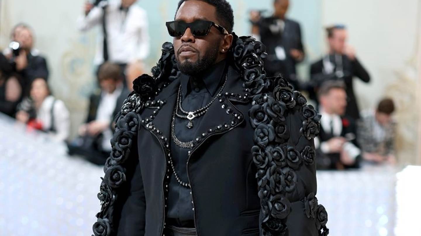 Η πρώτη αντίδραση του Puff Daddy μετά τη δημοσιοποίηση βίντεο στο οποίο κακοποιεί την πρώην σύντροφό του