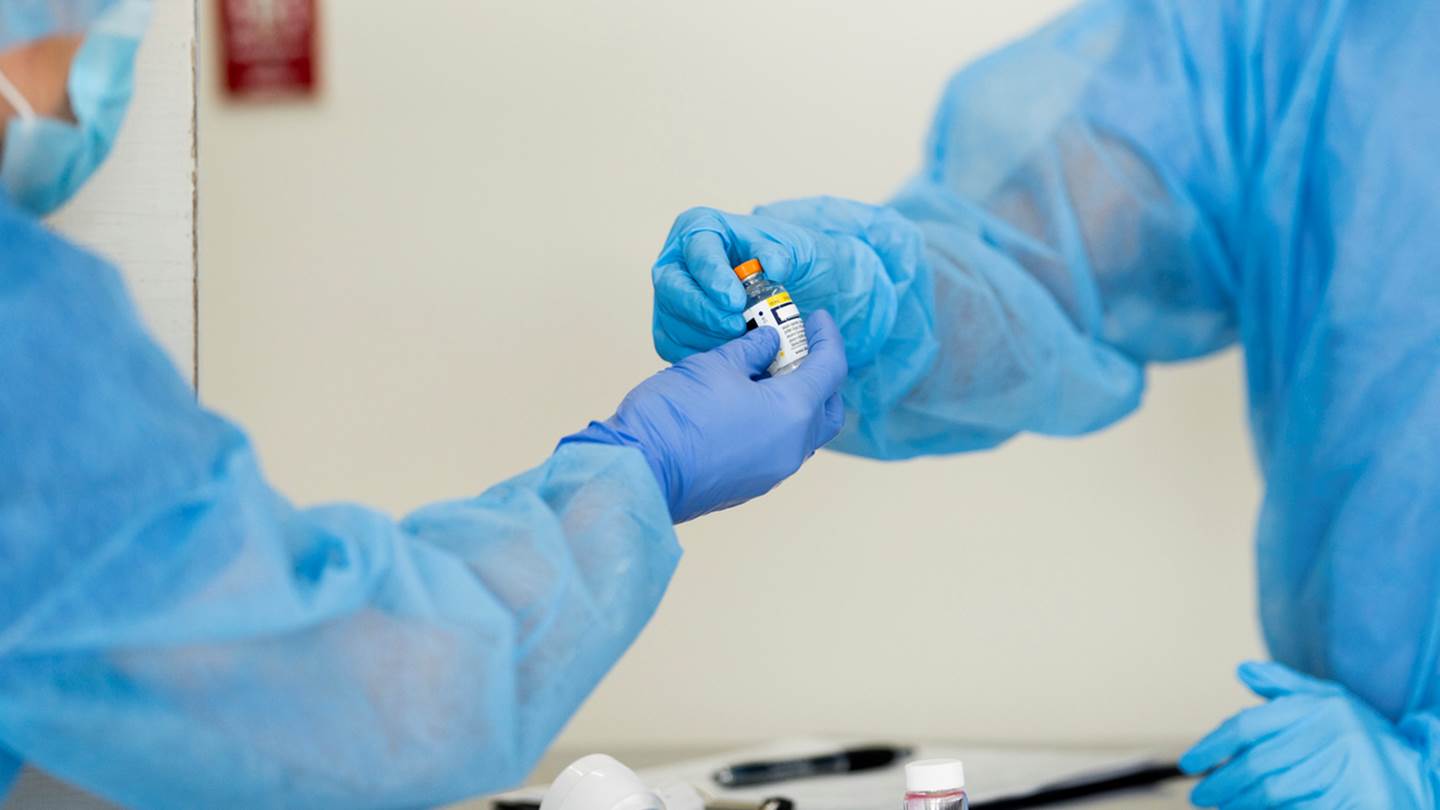 Η πιο υποσχόμενη έρευνα για το εμβόλιο του κορονοϊού διεξάγεται στην Οξφόρδη