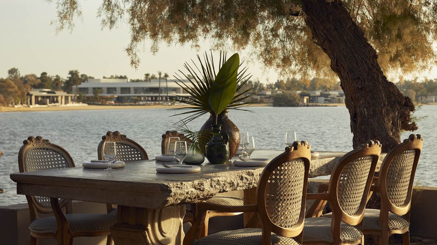 Στα Αστέρια Γλυφάδας, για αυθεντικές ελληνικές γεύσεις δίπλα από τη θάλασσα