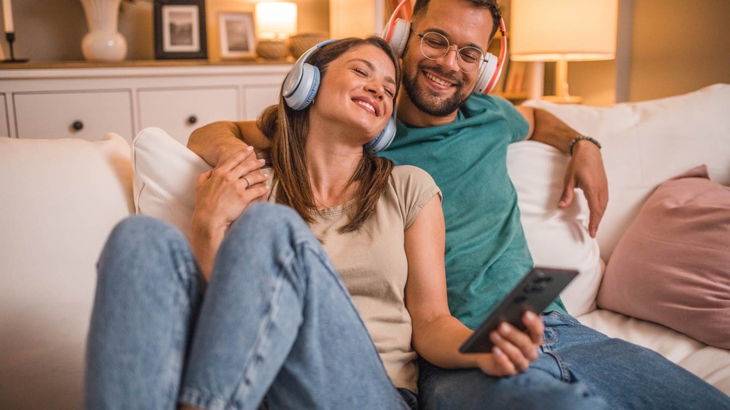 Γιατί συνδέουμε πρώην σχέσεις μας με τραγούδια