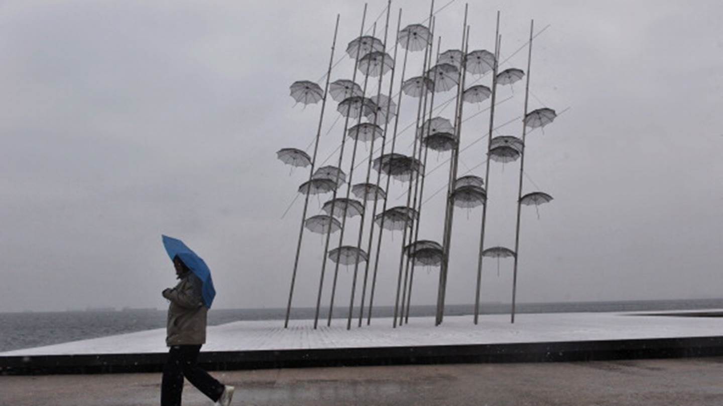 Μειώθηκε κατά 50% το ιικό φορτίο στη Θεσσαλονίκη