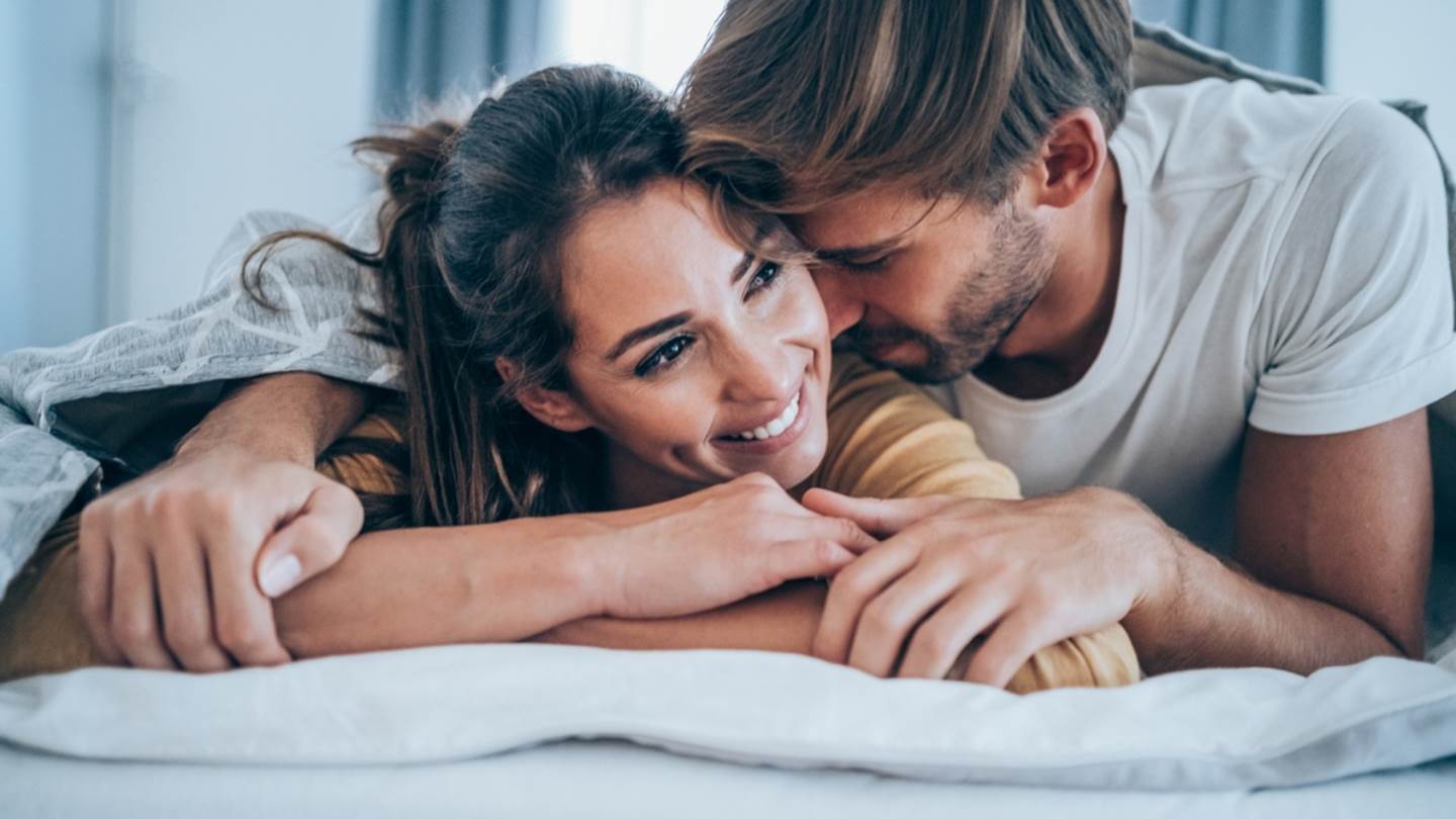 Ο καλύτερος τρόπος να πεις στη σύντροφό σου ότι έχεις πολύ μικρό πέος