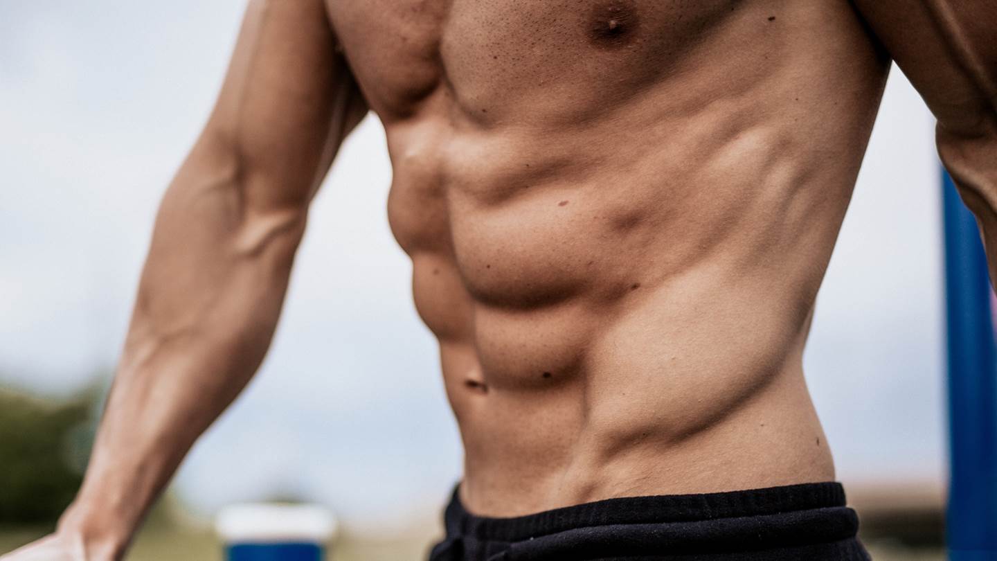 Αποκτώντας τους κοιλιακούς των ονείρων σου με 7λεπτη προπόνηση