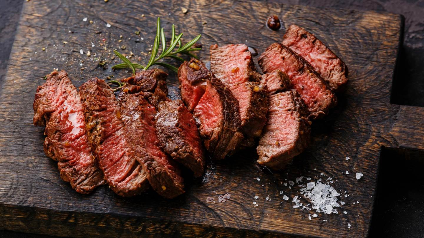 Έτσι ψήνεται τέλεια η μπριζόλα στον φούρνο