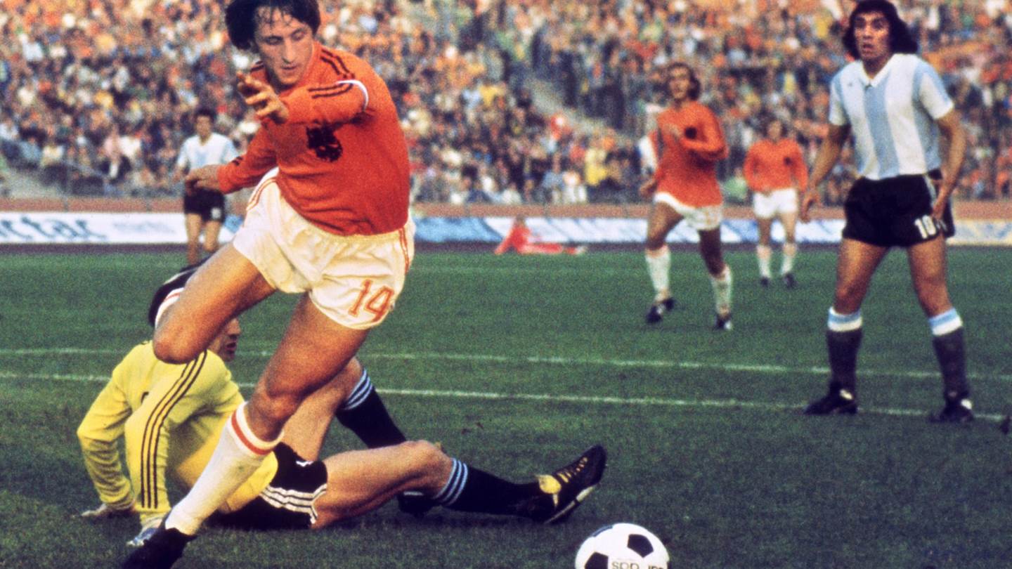 14 de musical: Η ζωή του Johan Cruyff γίνεται θεατρική παράσταση
