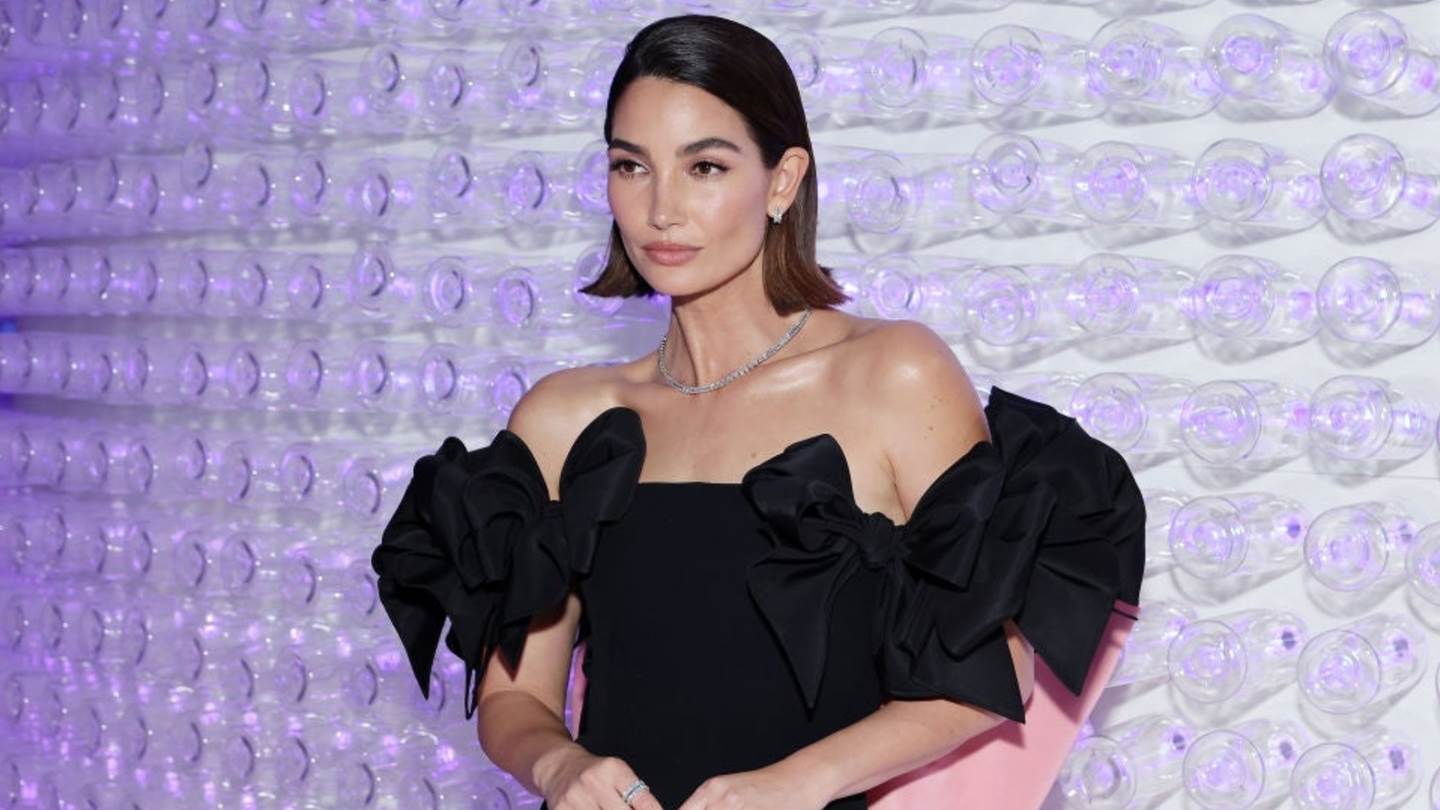 Lily Aldridge, Α Woman We Love