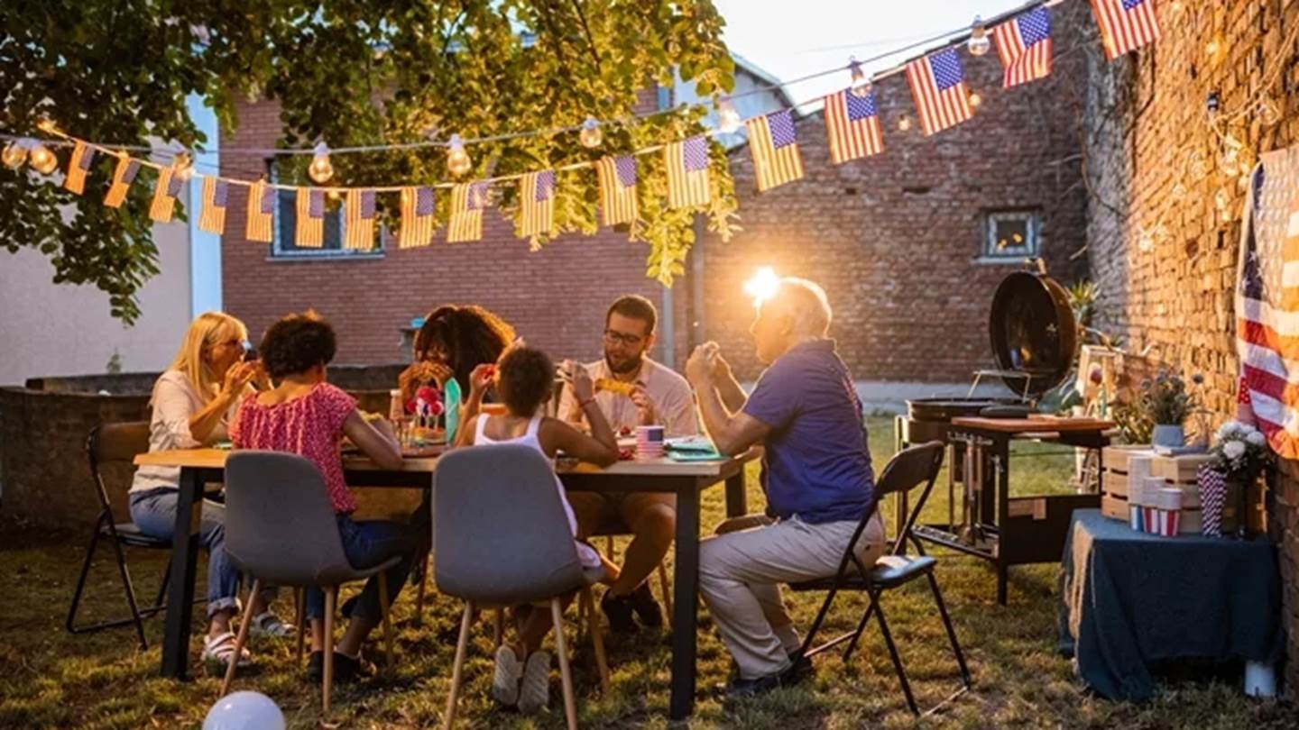 Κυριακή στο σπίτι με φίλους; Να πώς να περάσεις αξέχαστα μεσημέρια