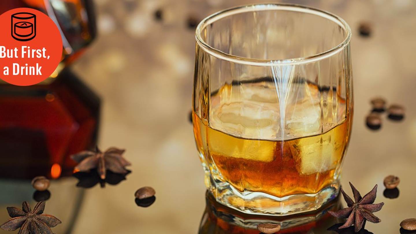 Φτιάχνοντας τεκίλα με έγχυση καφέ