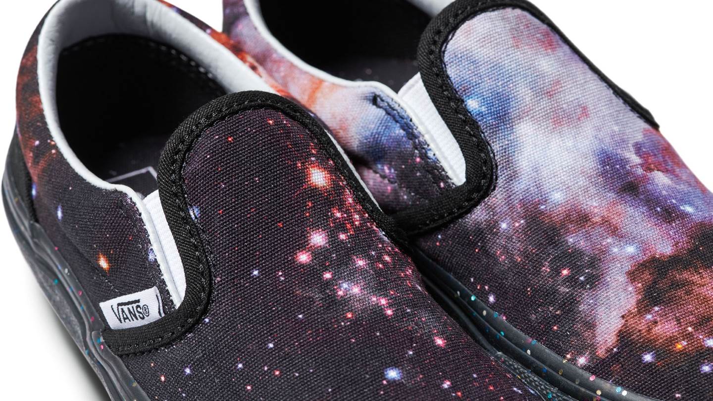 Η  Vans στη νέα της διαστημική συλλογή αποτίνει φόρο τιμής στη NASA