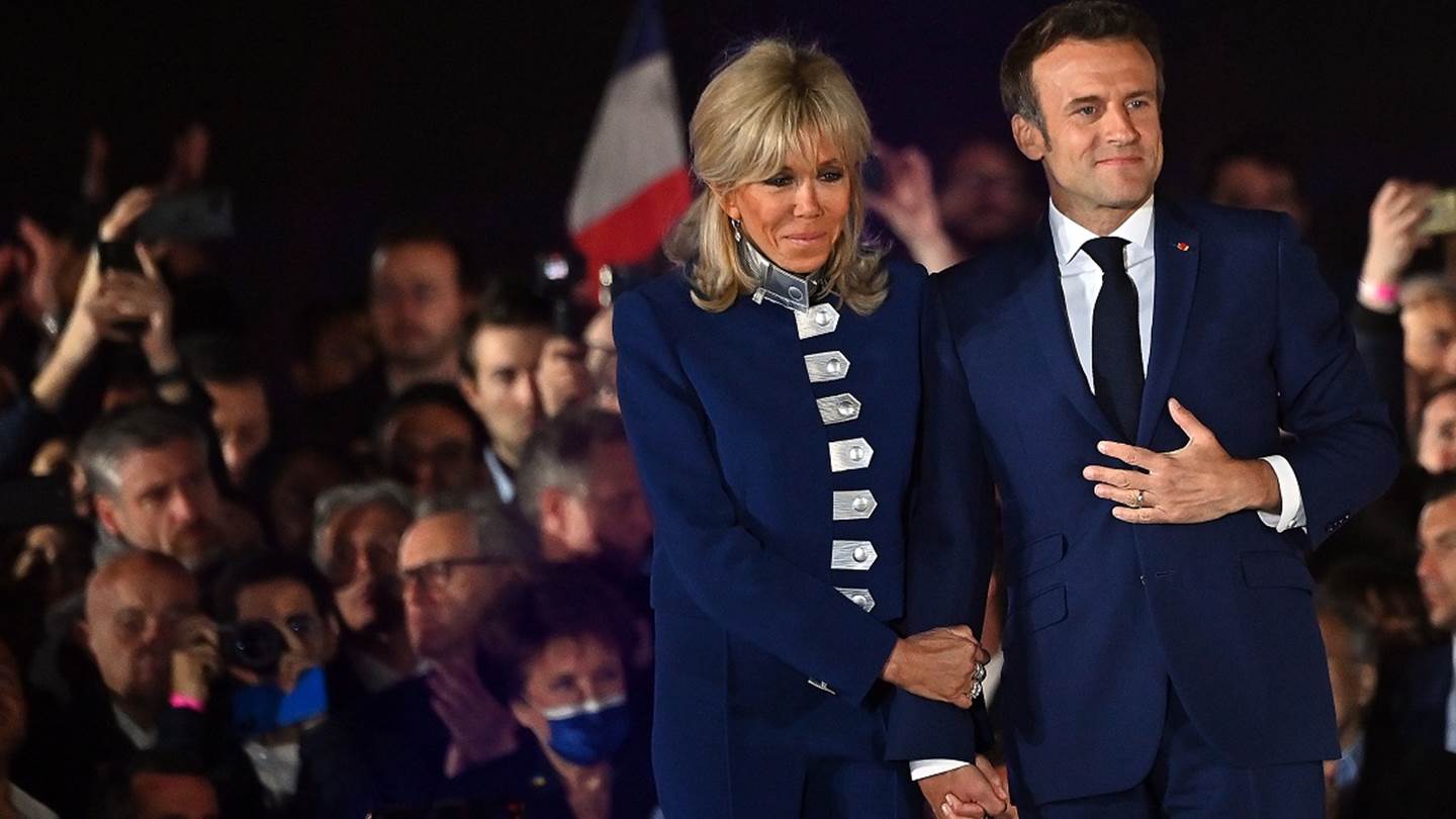 Η εξάρτηση του Emmanuel Macron από τη Brigitte