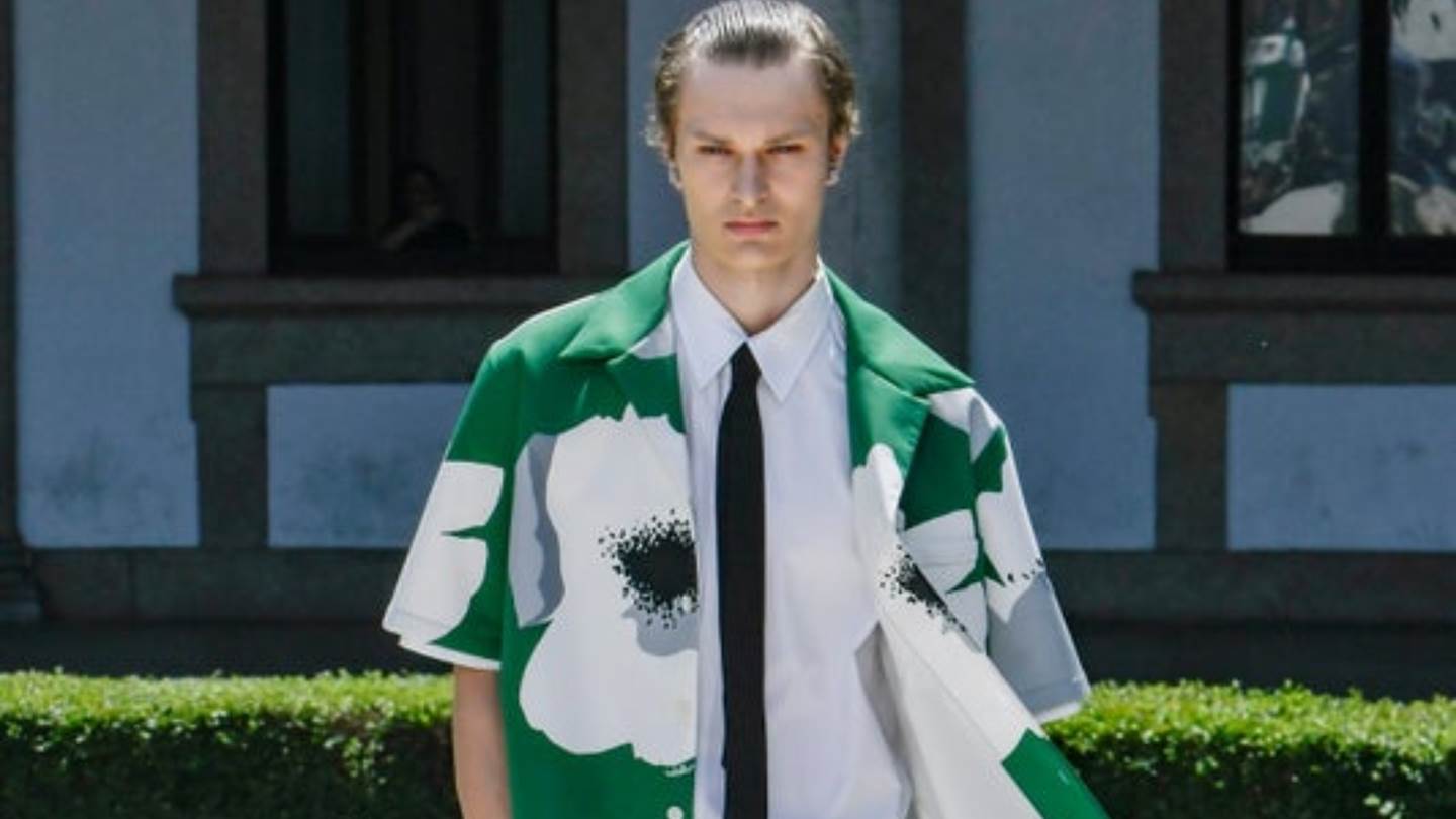 Κι αν η γραβάτα είναι η νέα χρυσή καδένα;