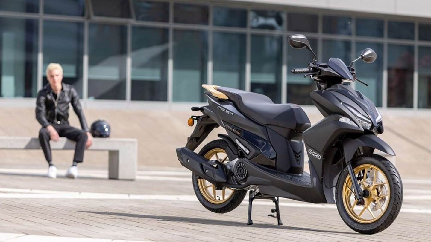 Μια ματιά στο νέο scooter Xpeed 125 RX της UM Motorcycles