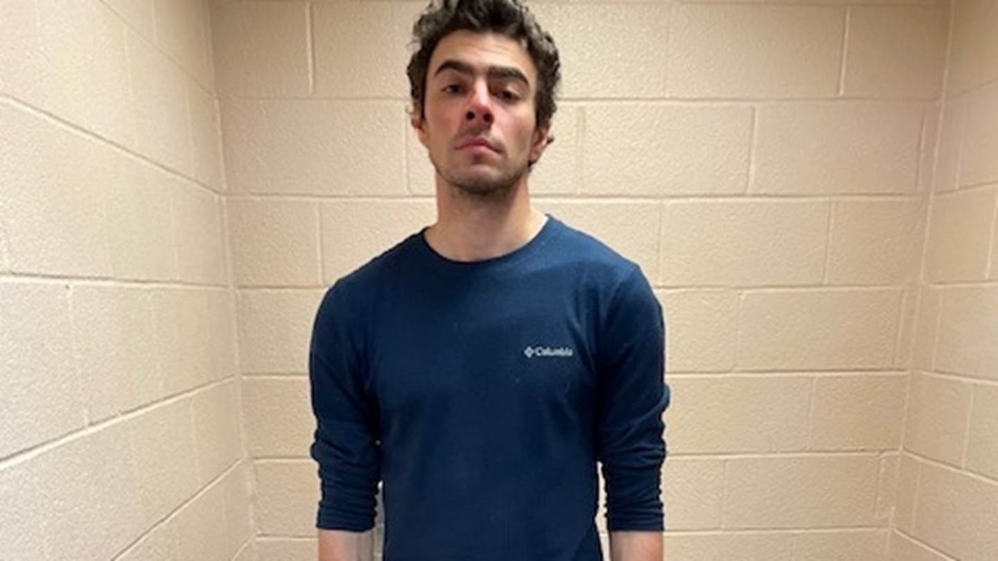 Ποιος είναι ο Luigi Mangione που κατηγορείται για τη δολοφονία του CEO Brian Thompson