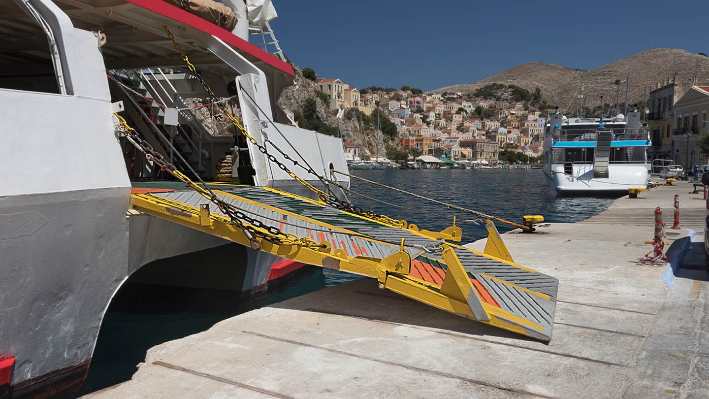 Τι ισχύει στις μετακινήσεις στα νησιά και την ψυχαγωγία