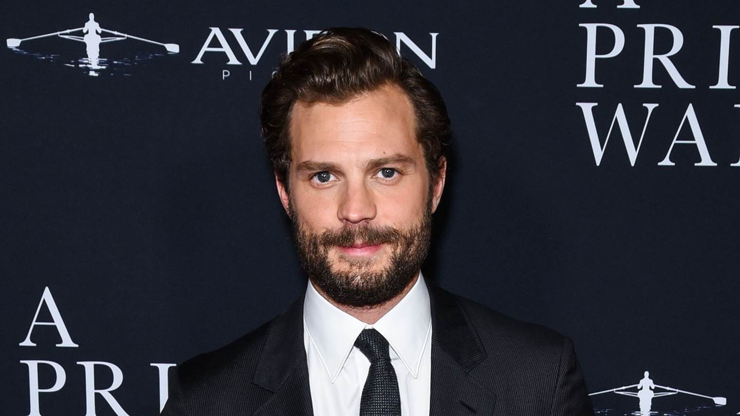 Grooming tips για περιποιημένη, φυσική γενειάδα σαν του Jamie Dornan