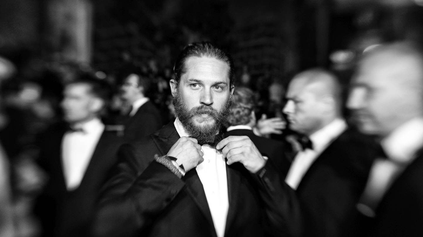 Όλες οι φορές που ο Tom Hardy ντύθηκε σαν τον James Bond