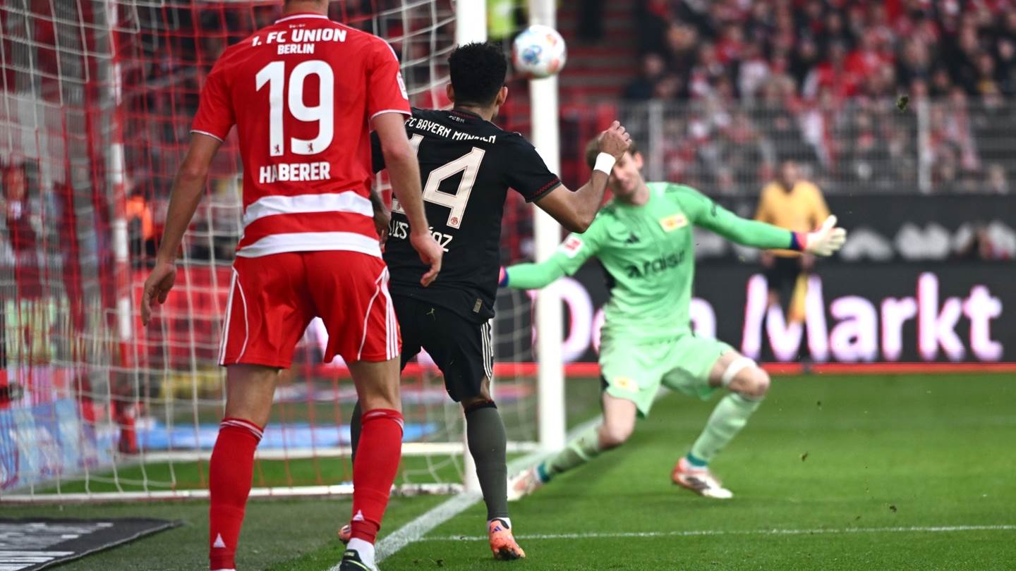 Μήπως ο Λουίς Ντίαζ της Μπάγερν Μονάχου έβαλε το πιο δύσκολο γκολ όλων των εποχών;