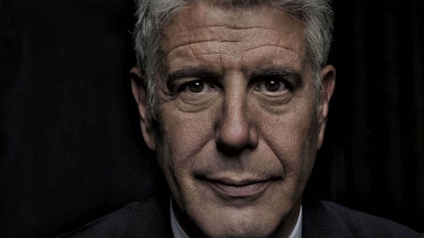 Ο Anthony Bourdain κι ό,τι άλλο θα βρεις στο νέο Esquire