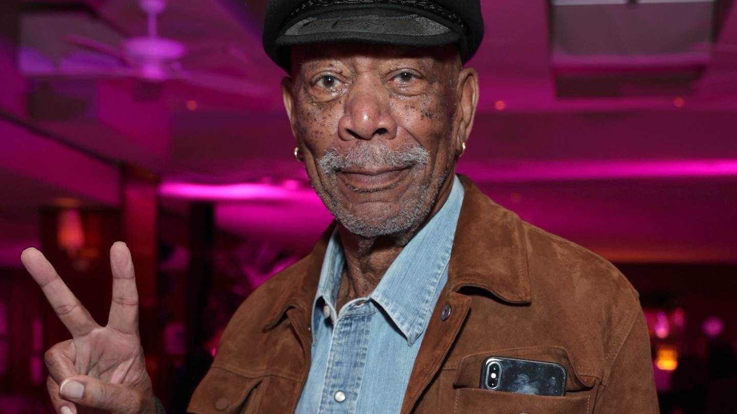 O Morgan Freeman αποθέωσε το Maestro του Χριστόφορου Παπακαλιάτη και δεν κάνουμε πλάκα